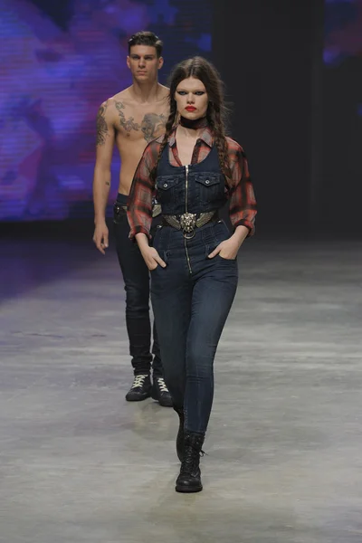 Look 61